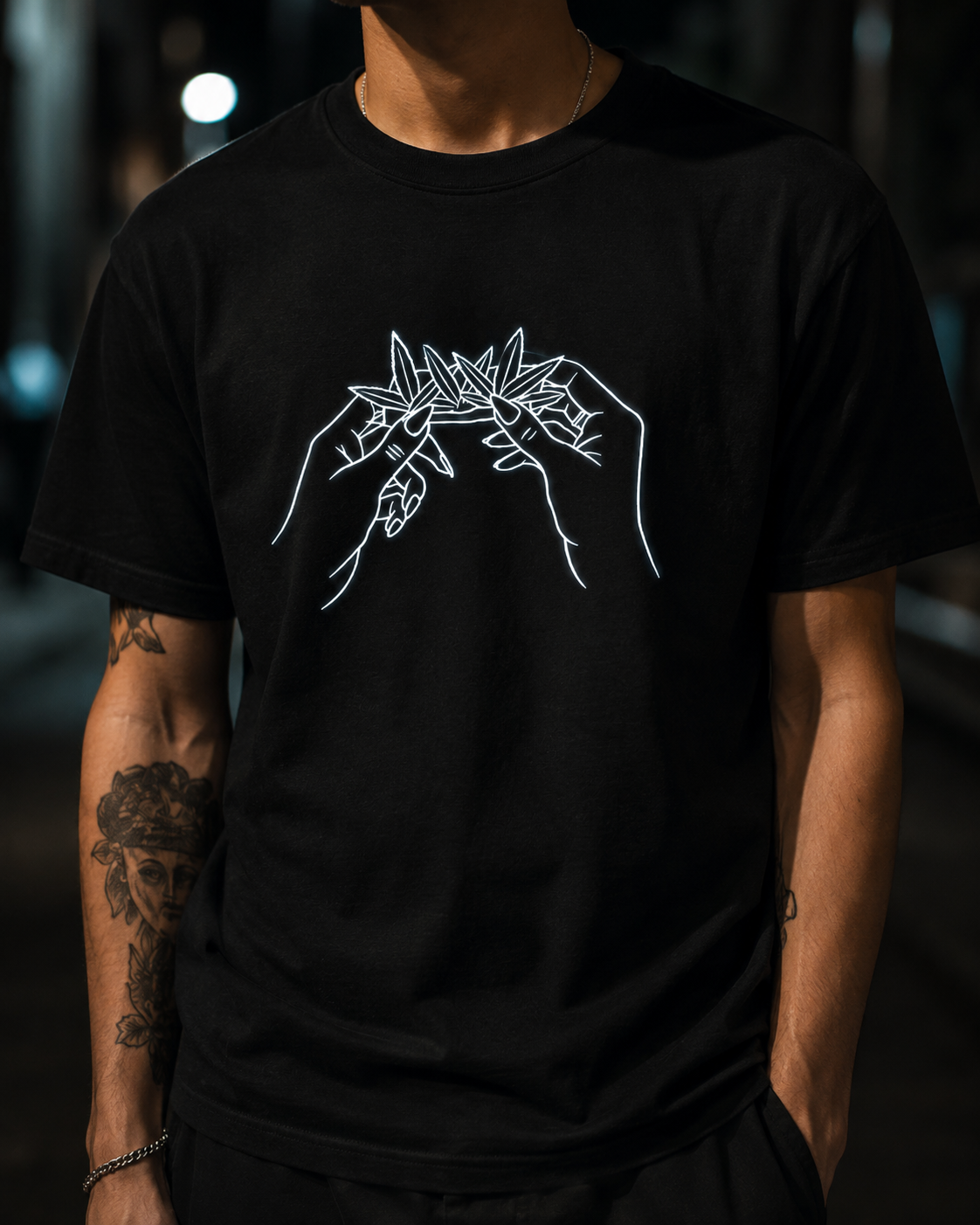 Czarna koszulka streetwear Tees FCTRY z nadrukiem Reflective Hands